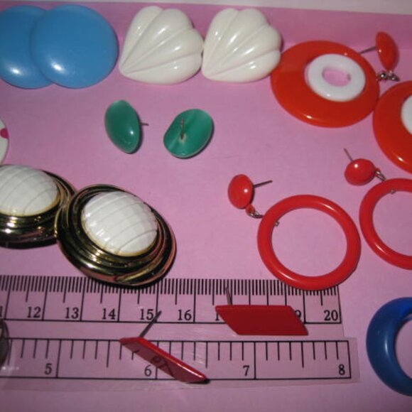 Lot of 15 Vintage Pierced Earrings No Backs - Picture 11 of 16